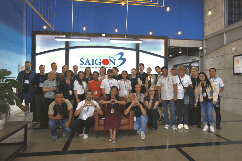 Khách hàng E3 đến thăm quan tại Nhà máy Sài Gòn 3 Jean