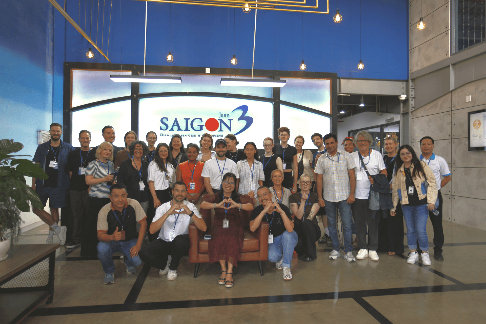 Khách hàng E3 đến thăm quan tại Nhà máy Sài Gòn 3 Jean